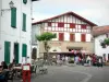 Le piment d'Espelette - Guide gastronomie, vacances & week-end dans les Pyrénées-Atlantiques