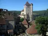 Saint-Cirq-Lapopie - Église, ruines du château et maisons du village, dans la vallée du Lot, en Quercy