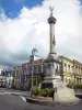 Saint-Denis - Colonne de la Victoire (monument aux morts) et hôtel de ville