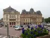 Municipio e piazza principale di Autun