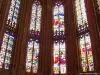stained glass windows of the choir (© Jean Espirat)