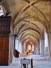 Интерьер собора Сен-Сир-и-Сент-Жюлит