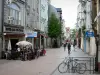 Анжер - Дома, магазины и кафе на террасе на улице Сен-Лод