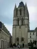 Анжер - Башня Сен-Обен и здания старого города