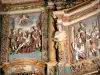 Коллиуре - Интерьер церкви Нотр-Дам-де-Анж: деталь алтаря