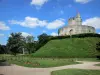 吉索尔 - ChâteaudeGisors：保留其公共花园的封建土墩和花坛