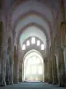 Abbazia di Fontenay - All'interno della chiesa abbaziale: coro