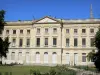 Bordeaux - Palais Rohan abritant l'hôtel de ville de Bordeaux et jardin de la mairie