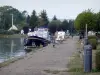 Burgund-Kanal - Jachthafen von Pouilly-en-Auxois und seine festgemachten Boote