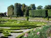 Champs-sur-Marne城堡 - 法式花园：刺绣，鲜花和树木的床