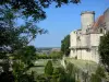 Château de Duras - Château et sa tour avec vue sur le paysage alentour
