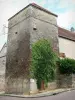 Châteauvillain - Torre quadrata