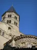 Clermont-Ferrand - Campanile e abside della basilica romanica di Notre-Dame-du-Port