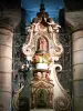 Clermont-Ferrand - All'interno della basilica romanica di Notre-Dame-du-Port: Madonna Nera si trova nella cripta