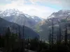 Hautes-Alpes Landschaften - Blick auf die schneebedeckten Berggipfel
