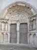 Igreja de Saint Thibault - Portal esculpido