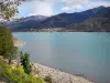 Le lac de Serre-Ponçon - Guide tourisme, vacances & week-end dans les Hautes-Alpes