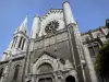 Lacuna - Catedral Notre-Dame-et-Saint-Arnoux de estilo neo-gótico