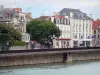 Meaux - Marne River e fachadas da cidade