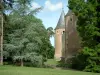 Le parc du château d'Ainay-le-Vieil - Guide tourisme, vacances & week-end dans le Cher