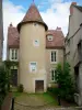 Saint-Marcel - Casa con una torre