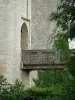 Schloss Coudray-Salbart - Turm des Portals und seine Zugbrücke; auf der Gemeinde Echiré