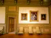 Schloß von Grignan - Porträts an den Wänden des Königszimmers