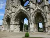 Soissons - Ex Abbazia di Saint-Jean-des-Vignes: portali della facciata della chiesa abbaziale