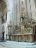 Soissons - All'interno della cattedrale di Saint-Gervais-et-Saint-Protais: pala d'altare del transetto nord, e l'Adorazione dei Pastori del dipinto di Rubens