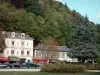 Uriage-les-Bains - Facciate e negozi nel villaggio