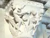 Vézelay - Interno della basilica di Sainte-Marie-Madeleine: capitello scolpito della navata: lussuria e disperazione