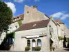 Vézelay - Facciate delle case del villaggio