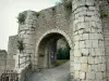 Le Villard - Befestigtes Tor des Dorfes; auf der Gemeinde Chanac
