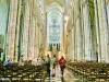 Navata della cattedrale (© Jean Espirat)