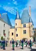 Castle of the Stuarts and Pipe-Band Auld Alliance d'Aubigny-sur-Nère