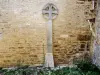 Croix ornementée, passage de la Leue (© J.E)