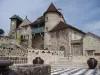 Maison noble près de l'église Saint-Barthélemy