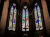 Héricourt - Vitraux de l'abside de l'église catholique (© J.E)
