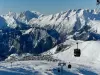 Station de ski de l'Alpe-d'Huez, Alt. 1860m (© Mark Buscail)