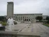 L'Hôtel de Ville et le jardin