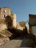 Rampart and tower in the rue du Barri