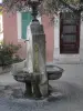 Fontaine de la poste à double vasques