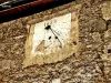 壁に対する古い日時計(ジャン・エスピラ©)