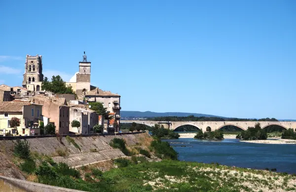 Pont-Saint-Esprit - Tourism, Holidays & Weekends
