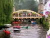 Kayaks under the Saint Yves bridge