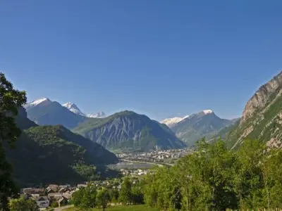 Saint-Jean-de-Maurienne - Tourisme, Vacances & Week-end