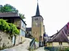 Clocher de l'église Saint-Anatoile (© J.E)