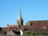 Les vieux toits de Saulieu et le clocher de la basilique Saint-Andoche