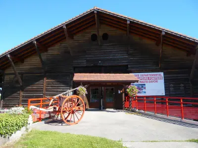 Musée des Sapeurs-Pompiers de Haute-Savoie - Lieu de loisirs à Sciez