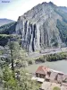 Autre vue de la cluse, depuis la citadelle (© Jean Espirat)